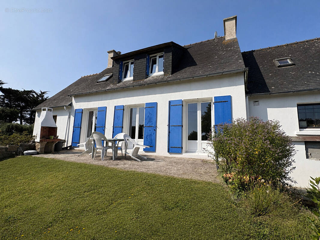 Maison à PLOMODIERN