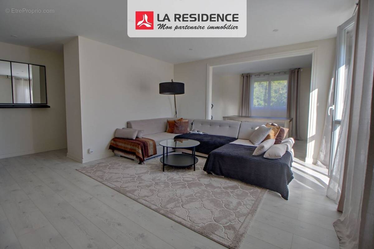 Appartement à PLAISIR