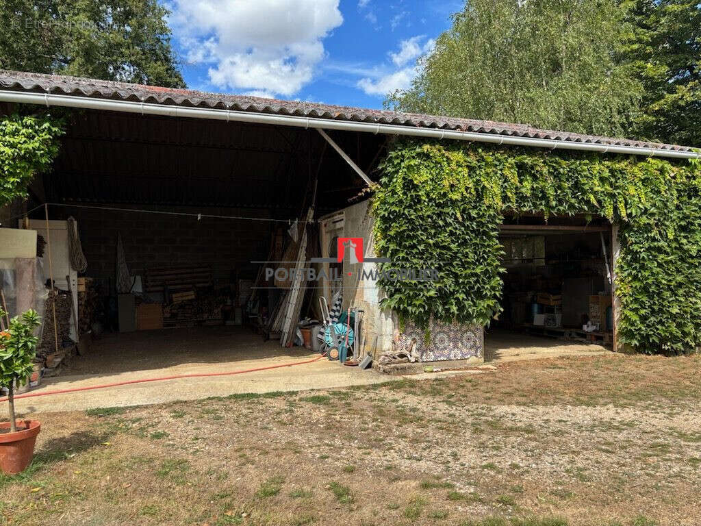 Maison 159 m² à Cavignac  - photo 4