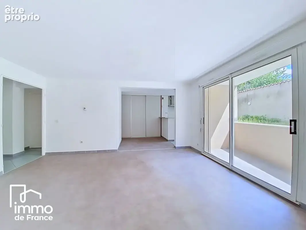 Appartement 2 pièces à vendre - Bourg En Bresse - 58 m2 avec garage et cave - photo 2