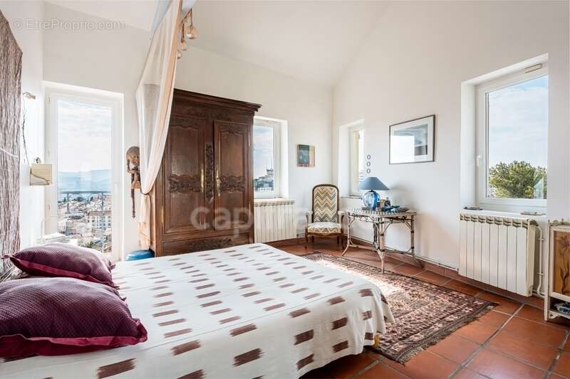 Maison à MARSEILLE-7E