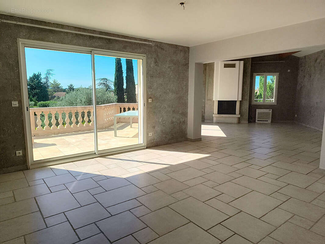 Maison à VILLENEUVE-LES-AVIGNON