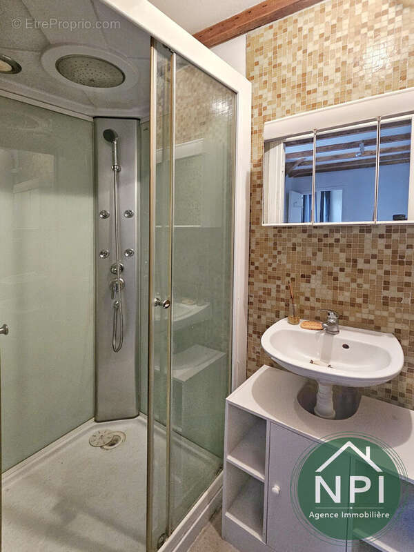 Maison à VAUX-LE-PENIL