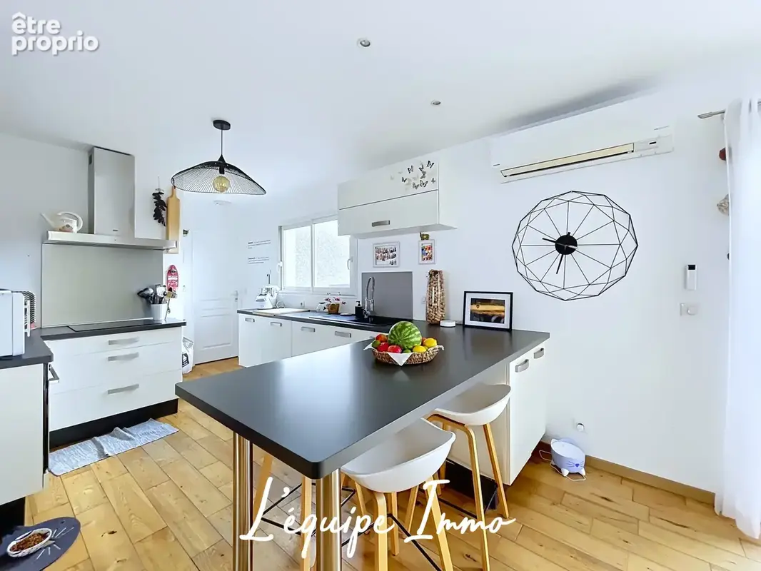 Maison T5 de 135m2 sur 536 m2 de terrain avec belles terrasses, garage et piscine - Plaisance du Touch - photo 8