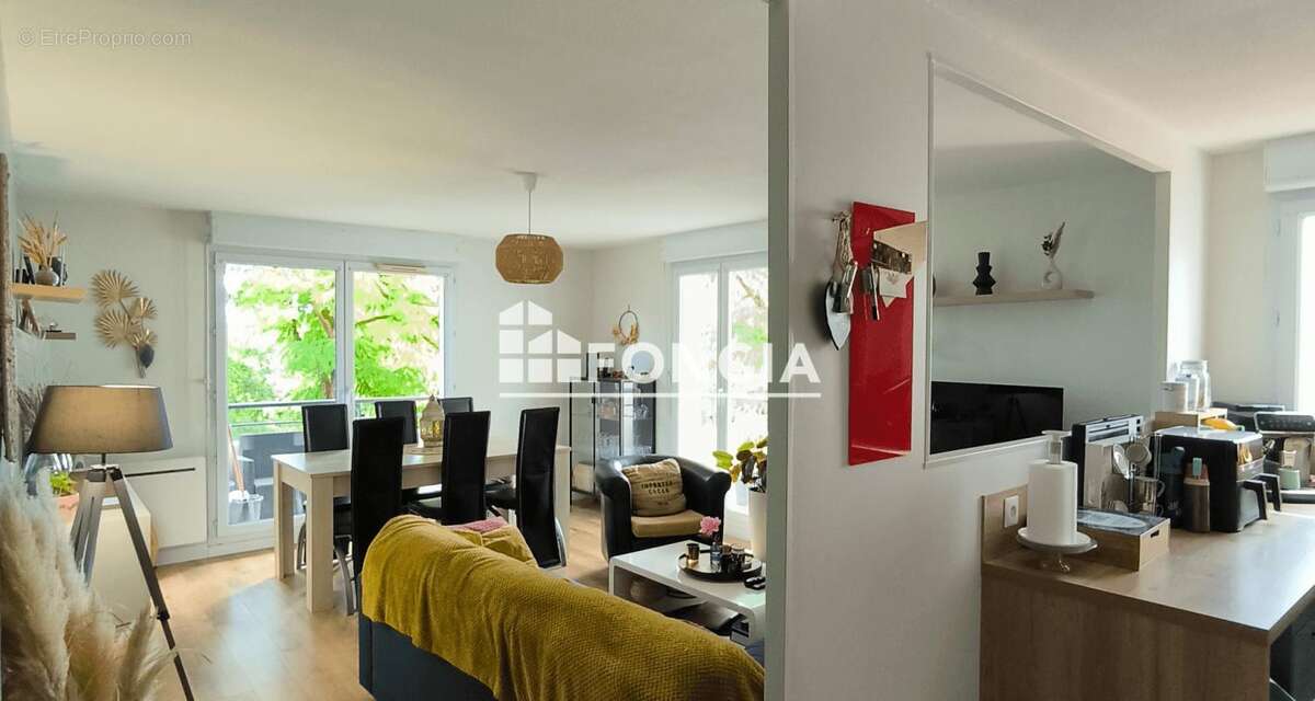 Appartement à CORBARIEU