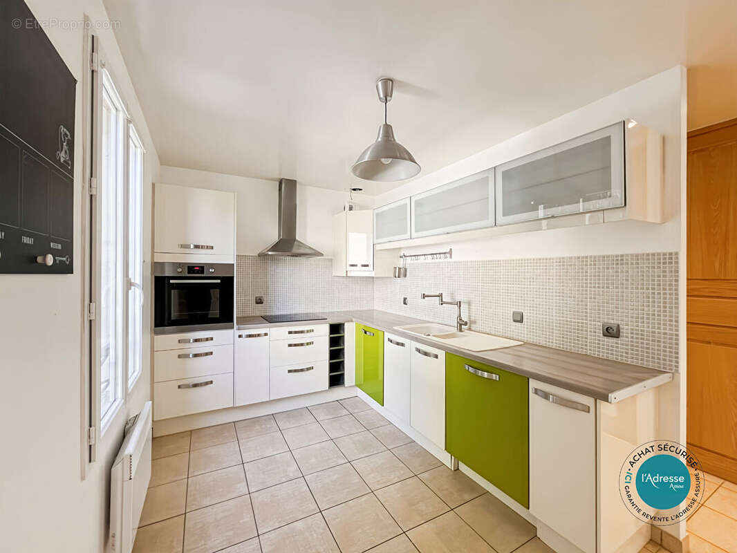 Maison à D'HUISON-LONGUEVILLE