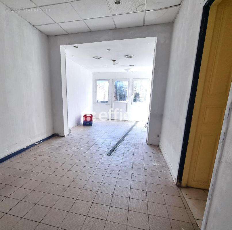 Commerce à SAINT-AMAND-LES-EAUX