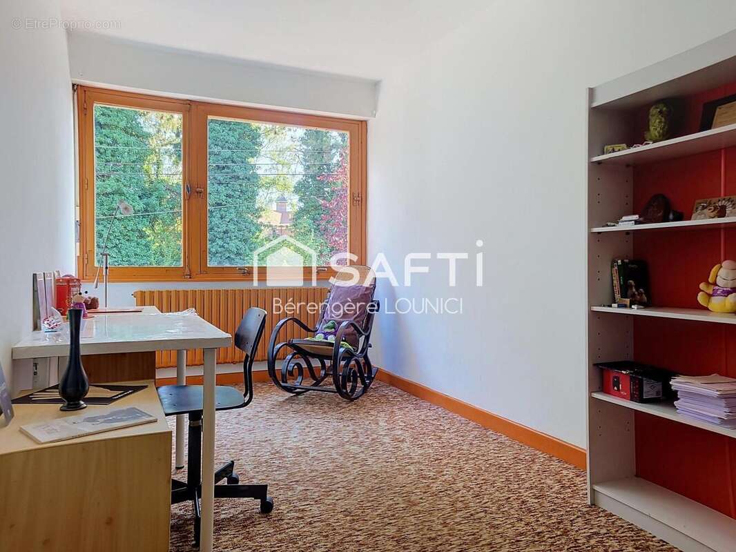 Photo 4