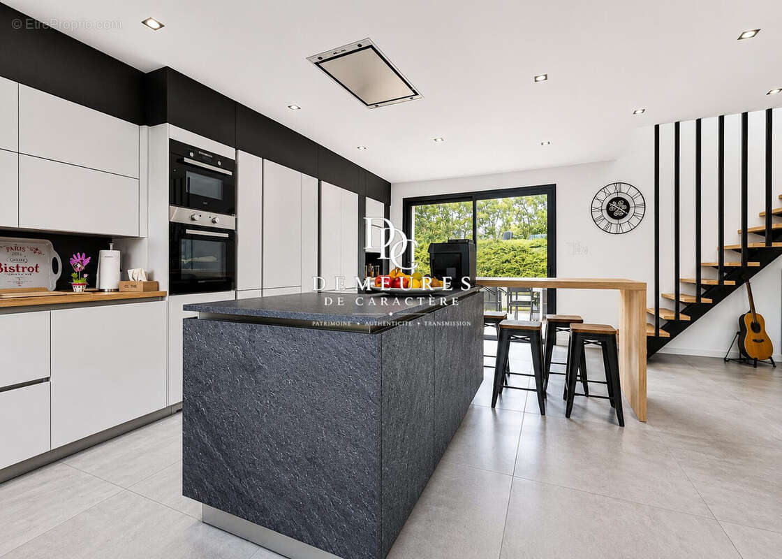 Maison 252 m² à Baincthun  - photo 7