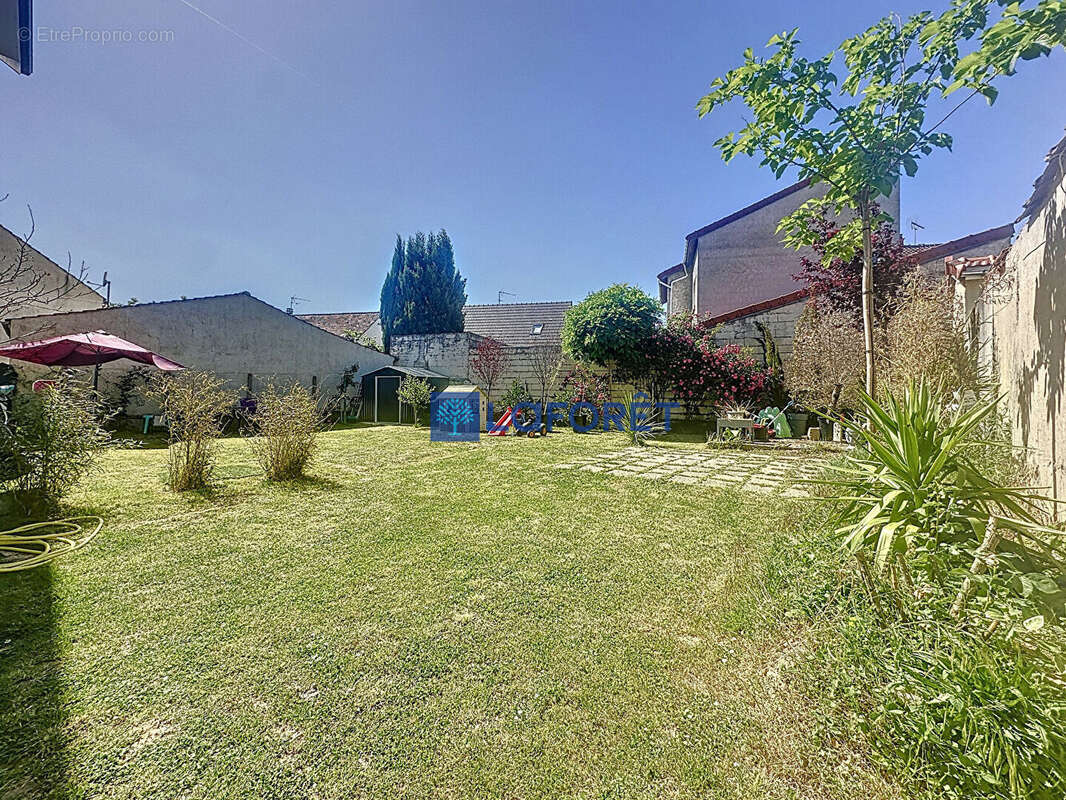 Maison à SAVIGNY-SUR-ORGE