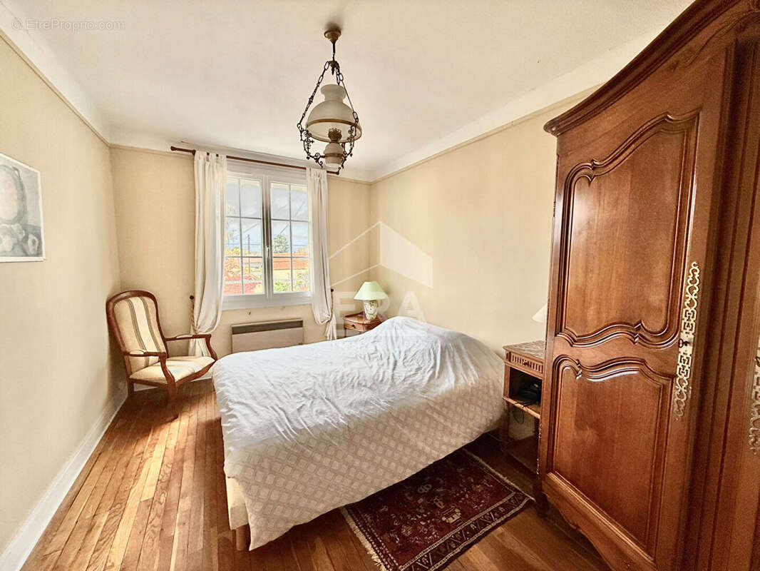 Maison à FLEURY-LES-AUBRAIS