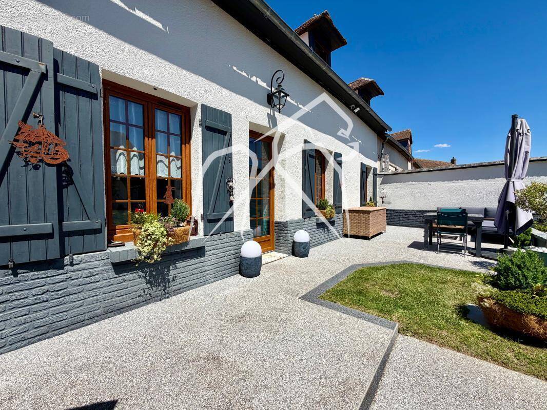 Maison à MONTAURE