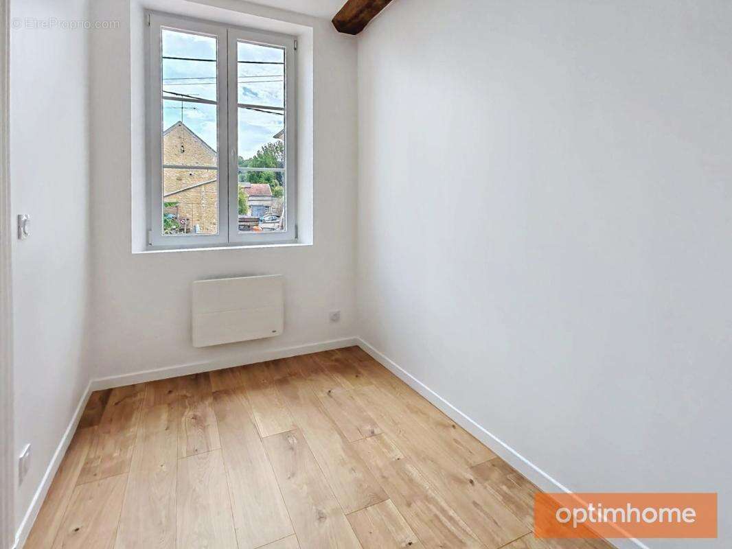 Mouy – superbe appartement t4 rénové – 80,40 m² – dpe b – 3 chambres – 2 stationnements - photo 9
