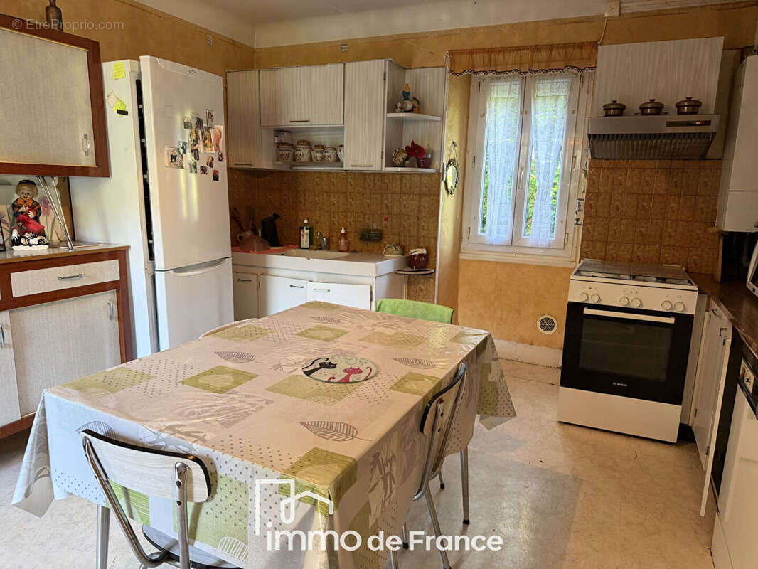 Decazeville- Maison T4 avec garage,atelier-jardin- EXCLUSIVITE - photo 6