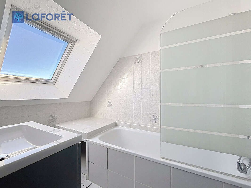Maison Riantec 6 pièce(s) 110 m2 - photo 11