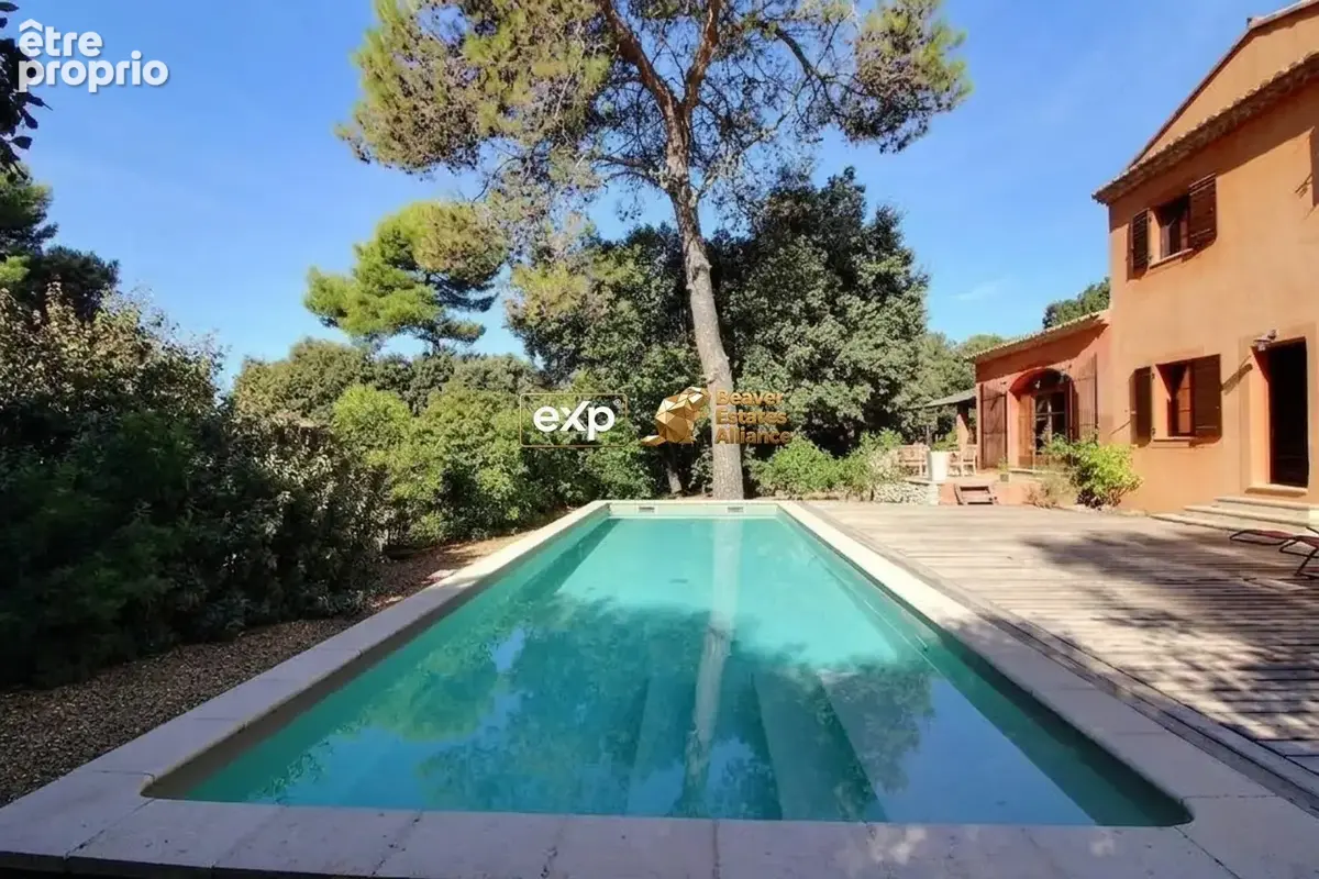 Maison 8 pièces 245 m² à vendre à Taillades (84300) - photo 2