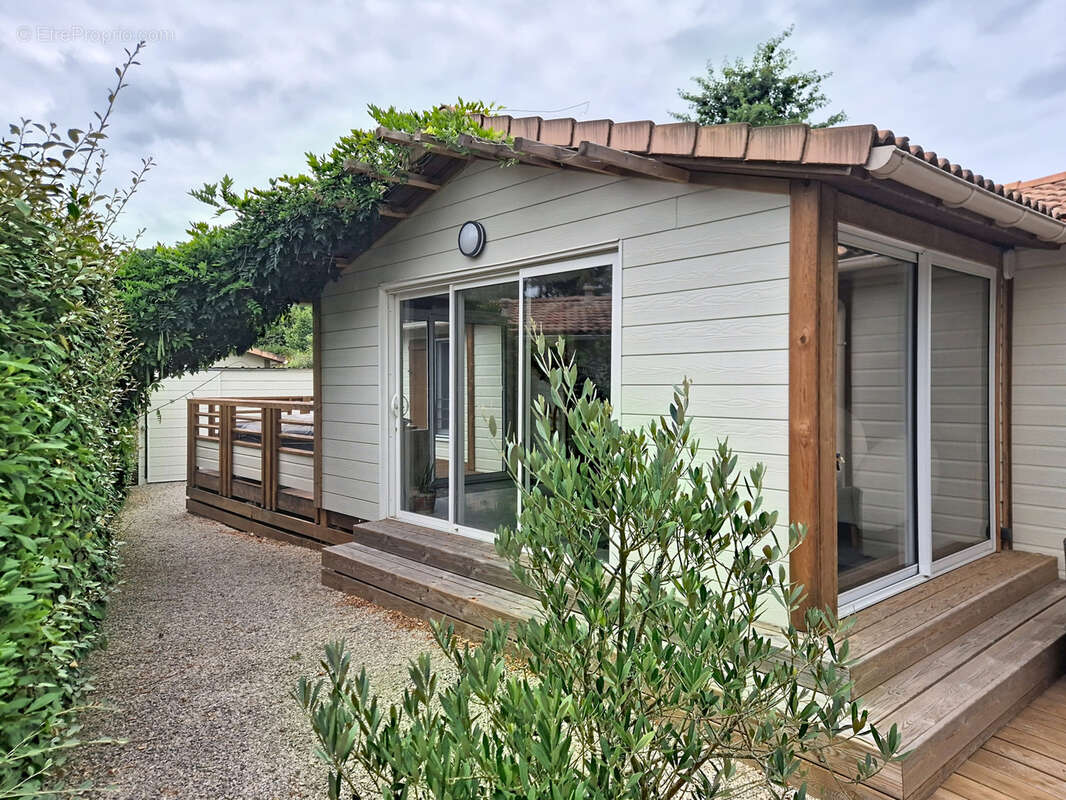 Coup de cœur assuré   Superbe chalet bois T4 récent et parfaitement entretenu à AZUR ! - photo 2