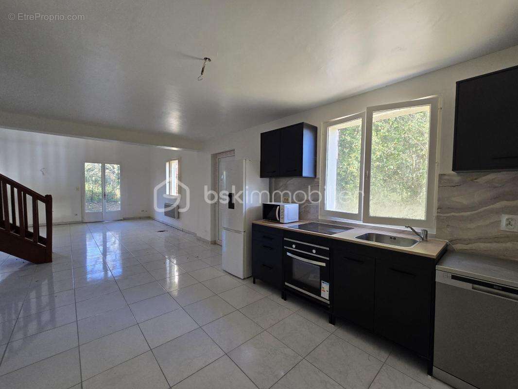 Maison à GAGEAC-ET-ROUILLAC