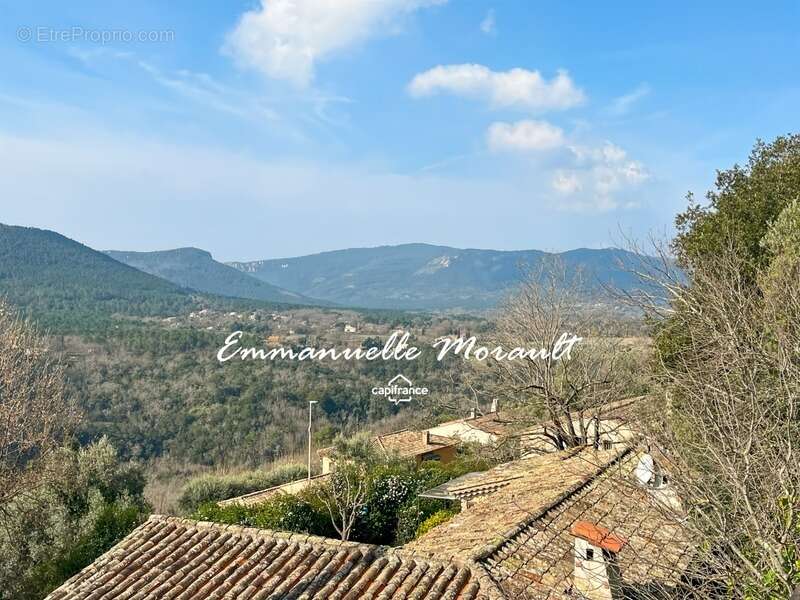 Maison à BAGNOLS-EN-FORET