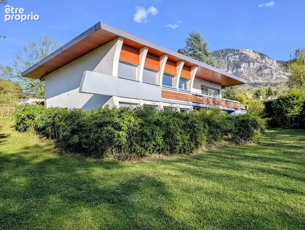 Maison d'architecte avec vue sur le lac à Pugny-Chatenod - photo 3