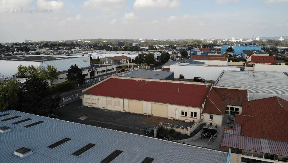 Commerce à CORMONTREUIL