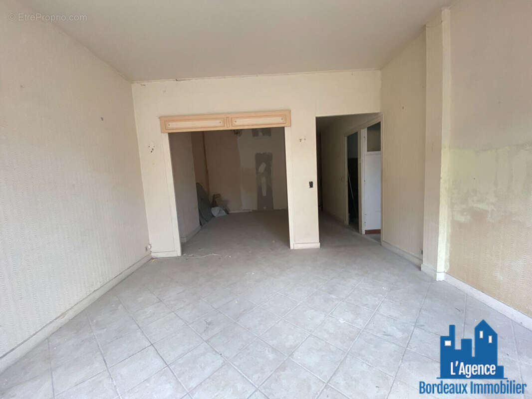 Bordeaux - croix blanche - appartement de 55 m² avec une terrasse de 54 m² . benoît trement - o6 51 26 22 32. - photo 6