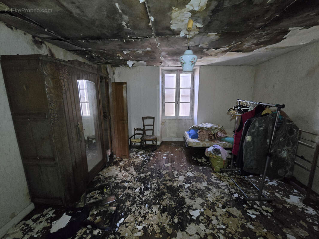 Maison à CHASSENEUIL-SUR-BONNIEURE