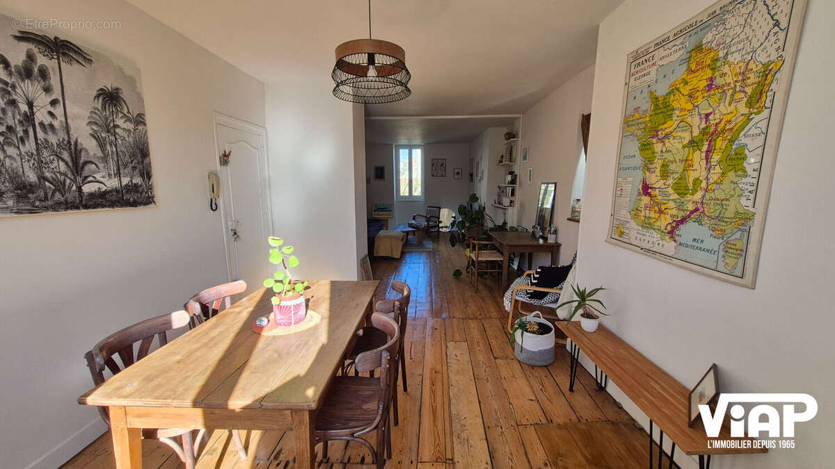 Proche centre Saint Martial Charmant type 3 en duplex - photo 2