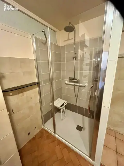 Appartement 86.50m2 avec garage au calme en plein coeur de ville avec un beau potentiel - photo 7