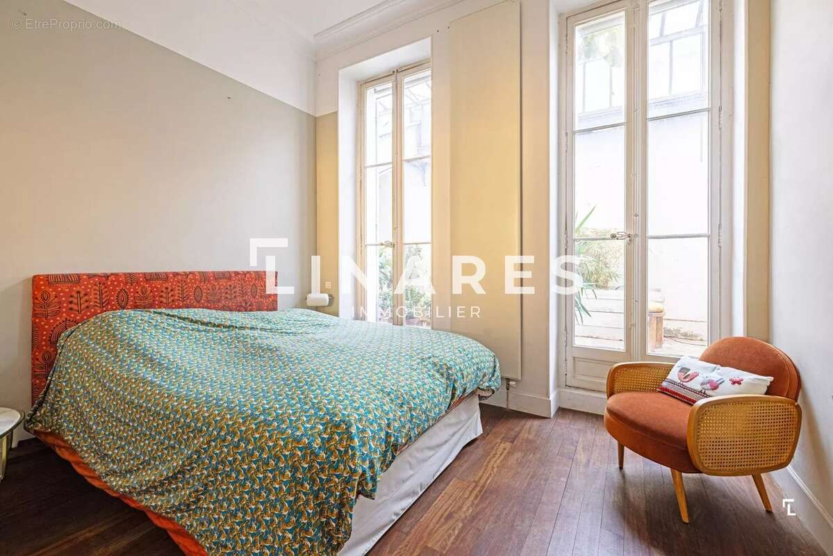 Appartement à MARSEILLE-1E