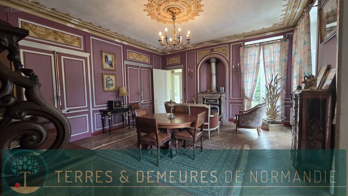 Maison à VARNEVILLE-BRETTEVILLE