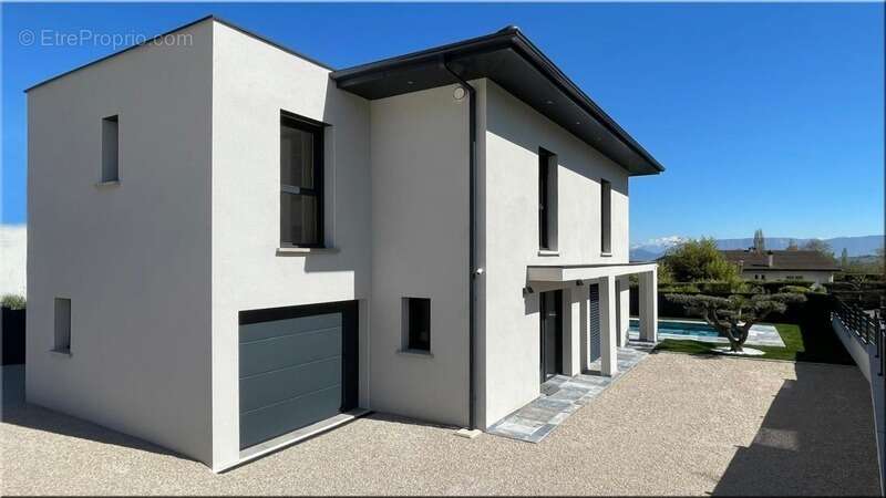Maison à SERGY
