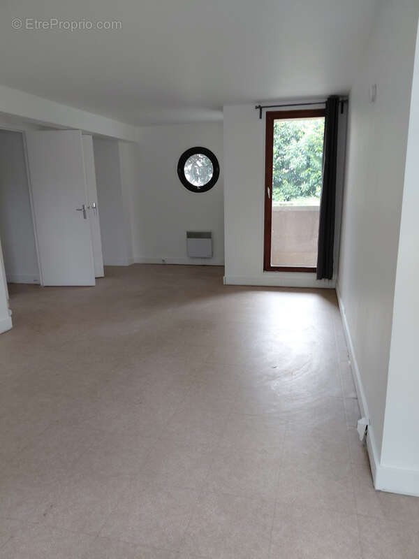 Appartement à CORBEIL-ESSONNES
