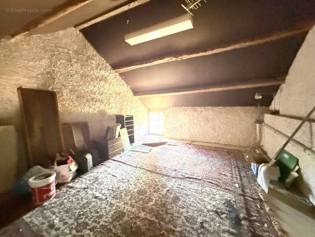Maison à HOUDAN