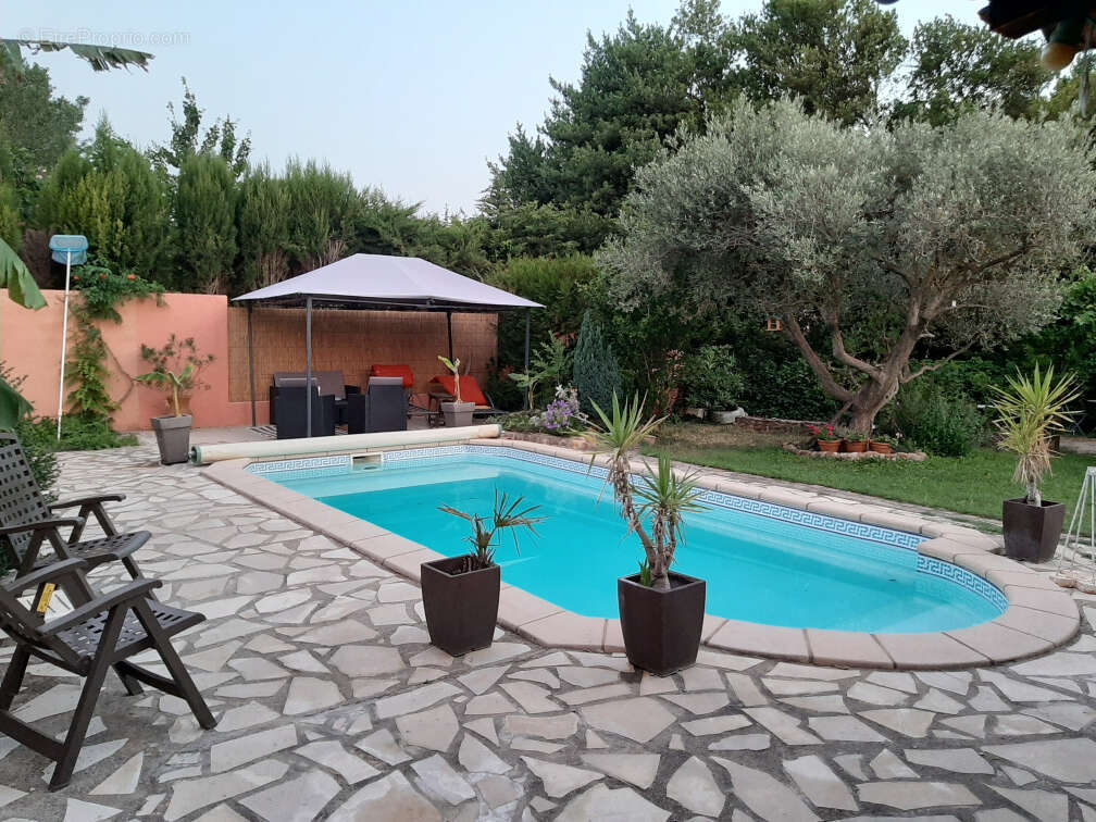 Maison à JONQUIERES-SAINT-VINCENT