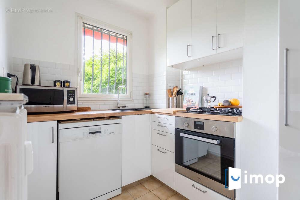 Appartement à LES LILAS