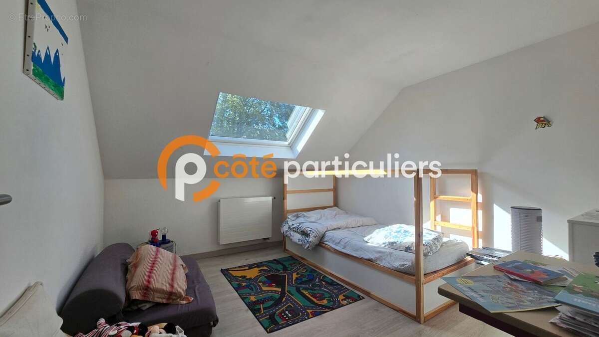 Maison à BOURGHELLES