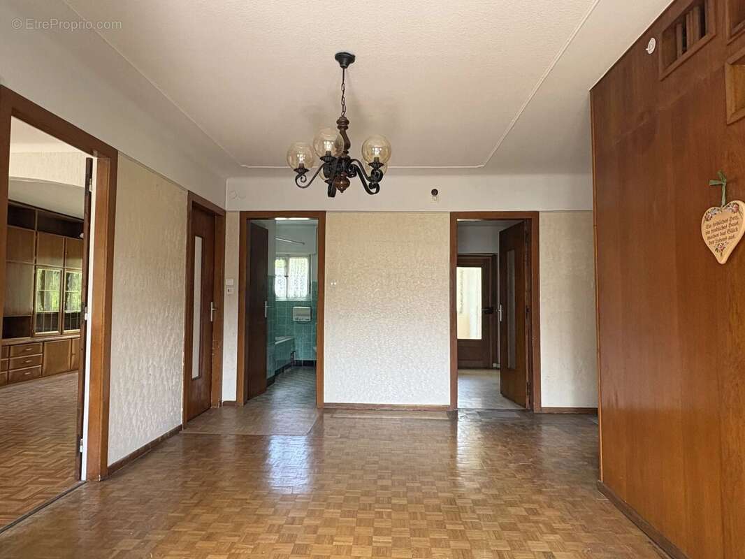 Maison 141 m² à Saint-Louis  - photo 7