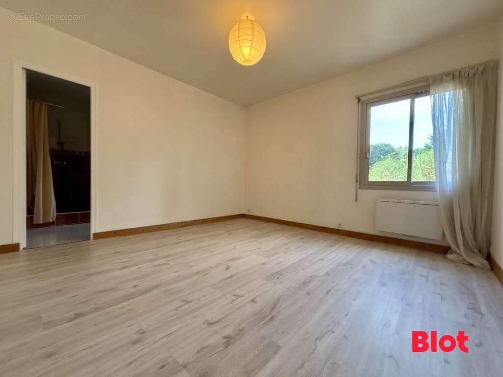 Maison à LA TURBALLE