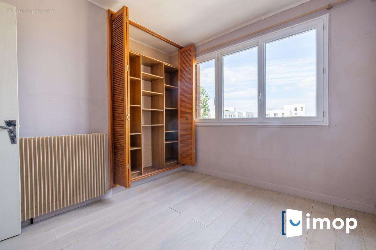 Aubervilliers – 70m² lumineux 3 pièces avec box et cave, à 7 min métro 12 et 7 - photo 12