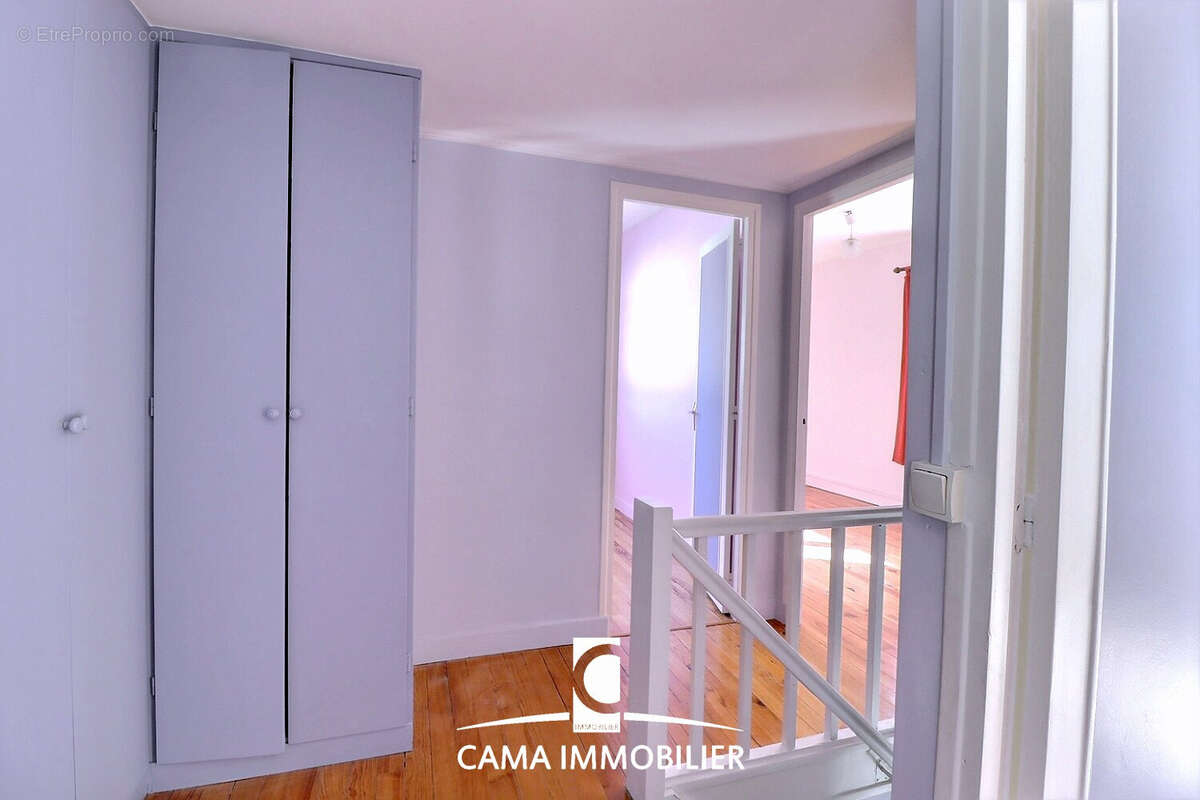 Maison 5 pièces avec garage - proche gare - photo 9
