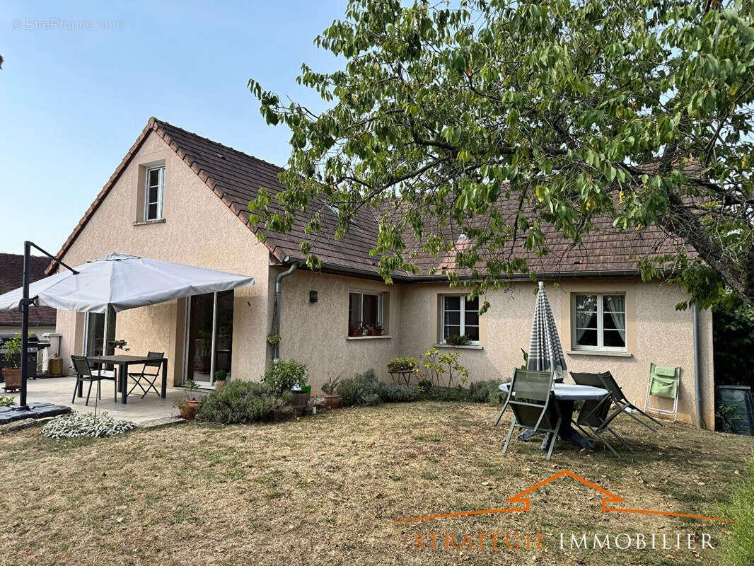 Maison à SAINT-MARTIN-SOUS-MONTAIGU