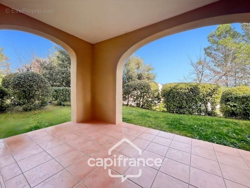 Appartement à MALLEMORT