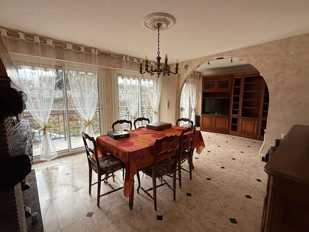Maison  8 pièces 154 m2 - photo 2