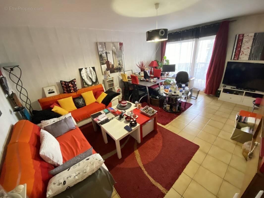 Appartement à LE PEAGE-DE-ROUSSILLON