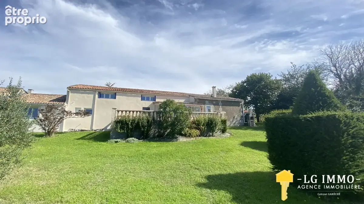 Propriété avec dépendance d'environ 285m2 près du pittoresque port de Chenac - photo 26