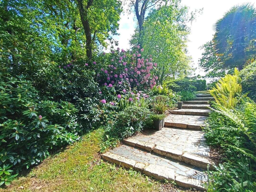 Maison 158 m² à Landivisiau  - photo 2