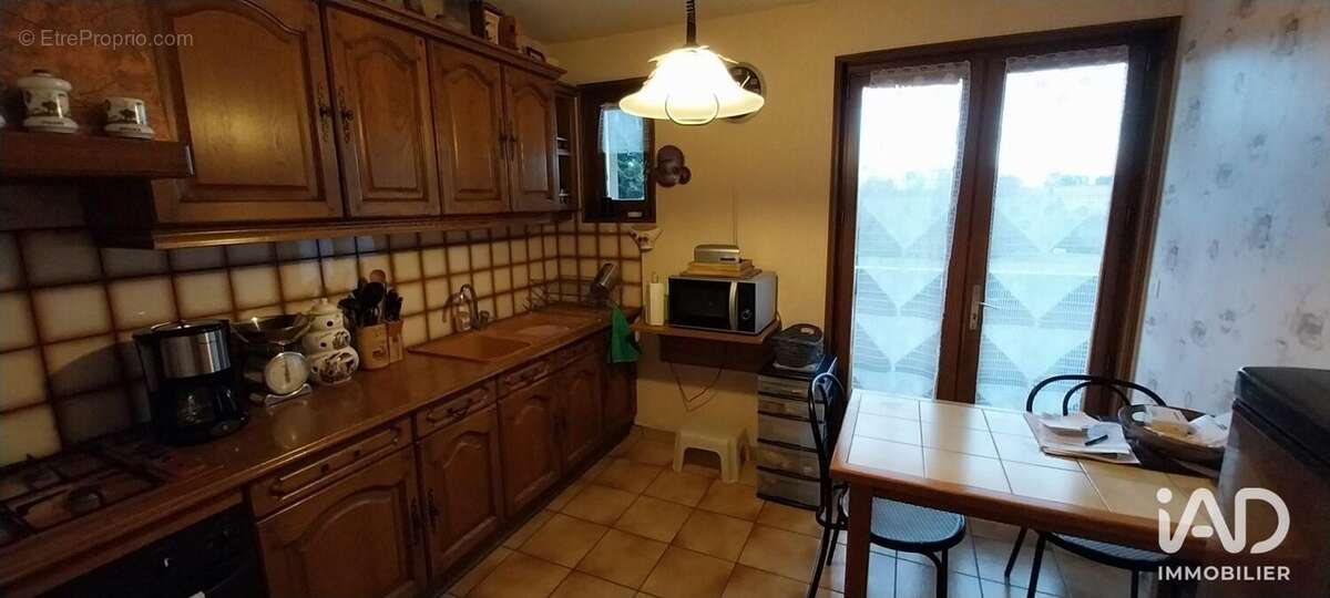 Photo 4 - Commerce à LA GOUTELLE