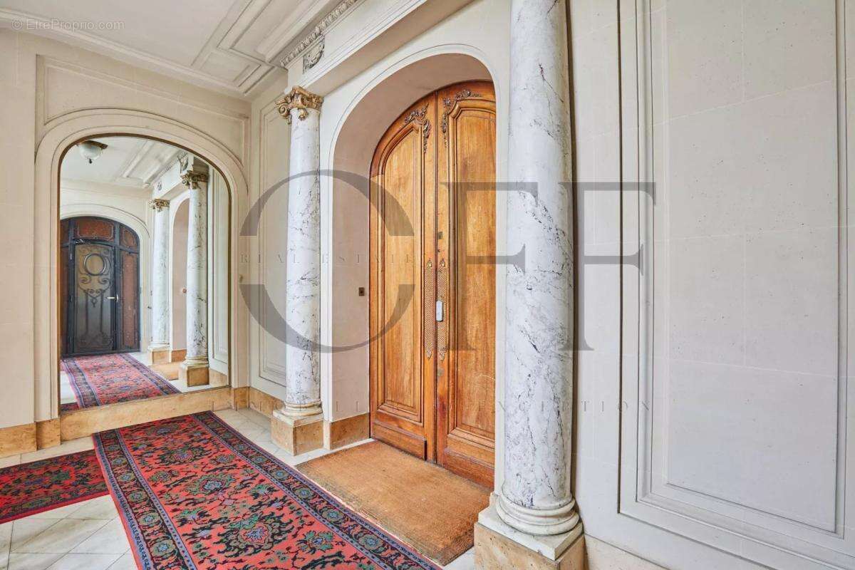 Appartement à PARIS-17E