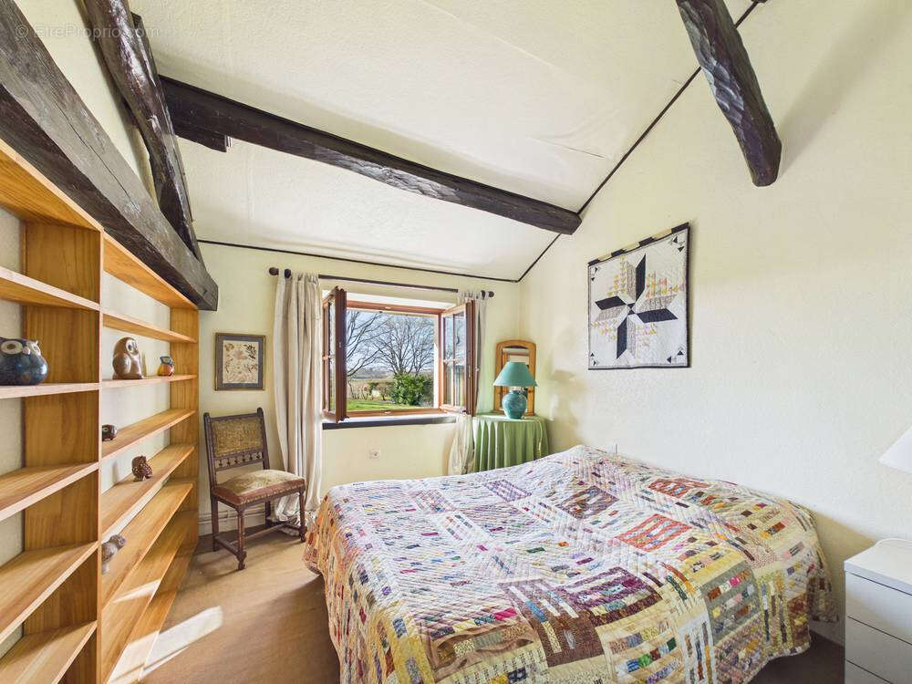 Maison à NOUAILLE-MAUPERTUIS